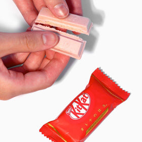 Japanese Kit Kat: Strawberry Otona No Amasa