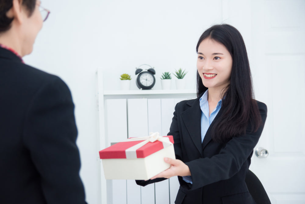 Do’s And Don’ts Of Corporate Gifting In Japan