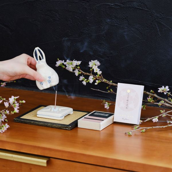Yamatokou Sakura Incense and Incense Stand Set
