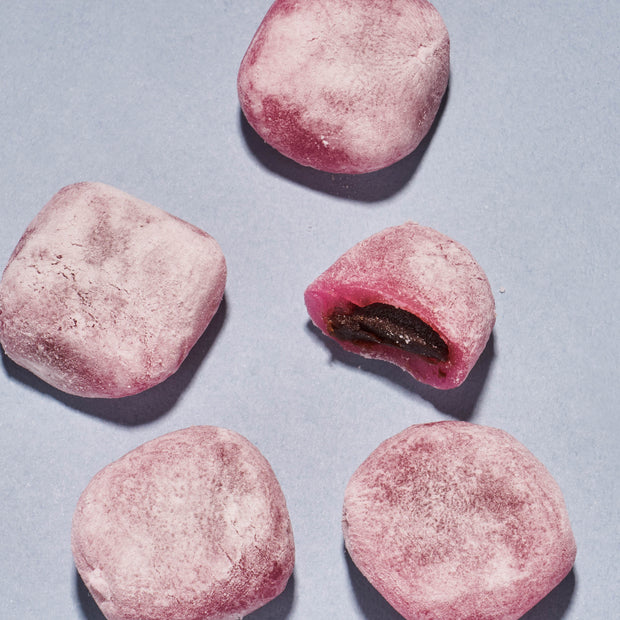 Strawberry Chocolate Daifuku Mochi Box (18 Pieces)