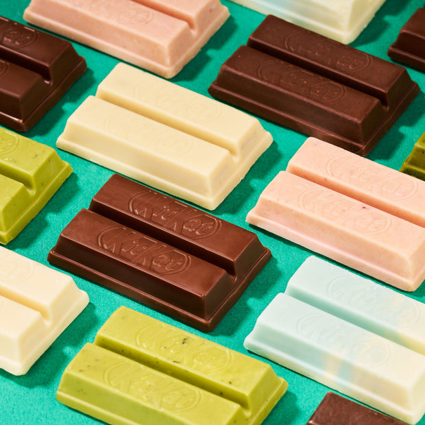 Japanese Kit Kat: Variety Party Box 2025 (70 Pieces, 14 Flavors)