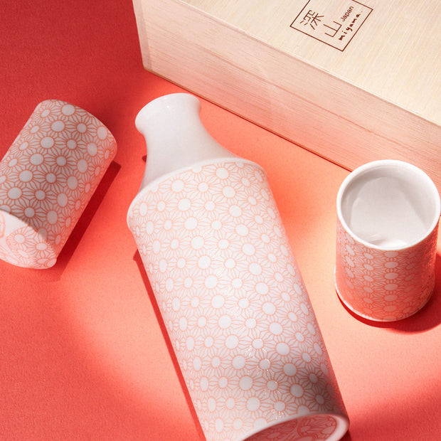 Miyama “Suuun” Porcelain Sake Set