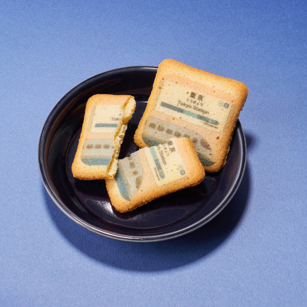 September'25 Bokksu: Along Moonlit Tracks