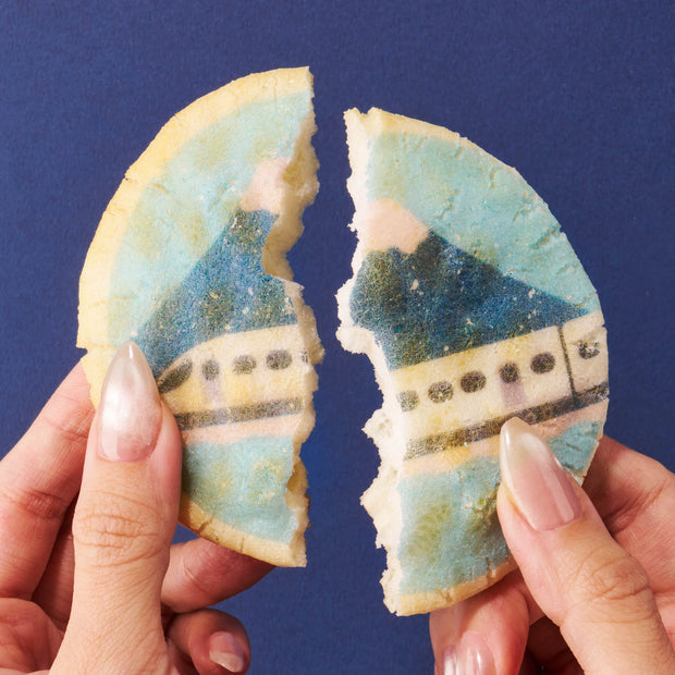 September'25 Bokksu: Along Moonlit Tracks